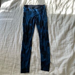 Lululemon pants size 6